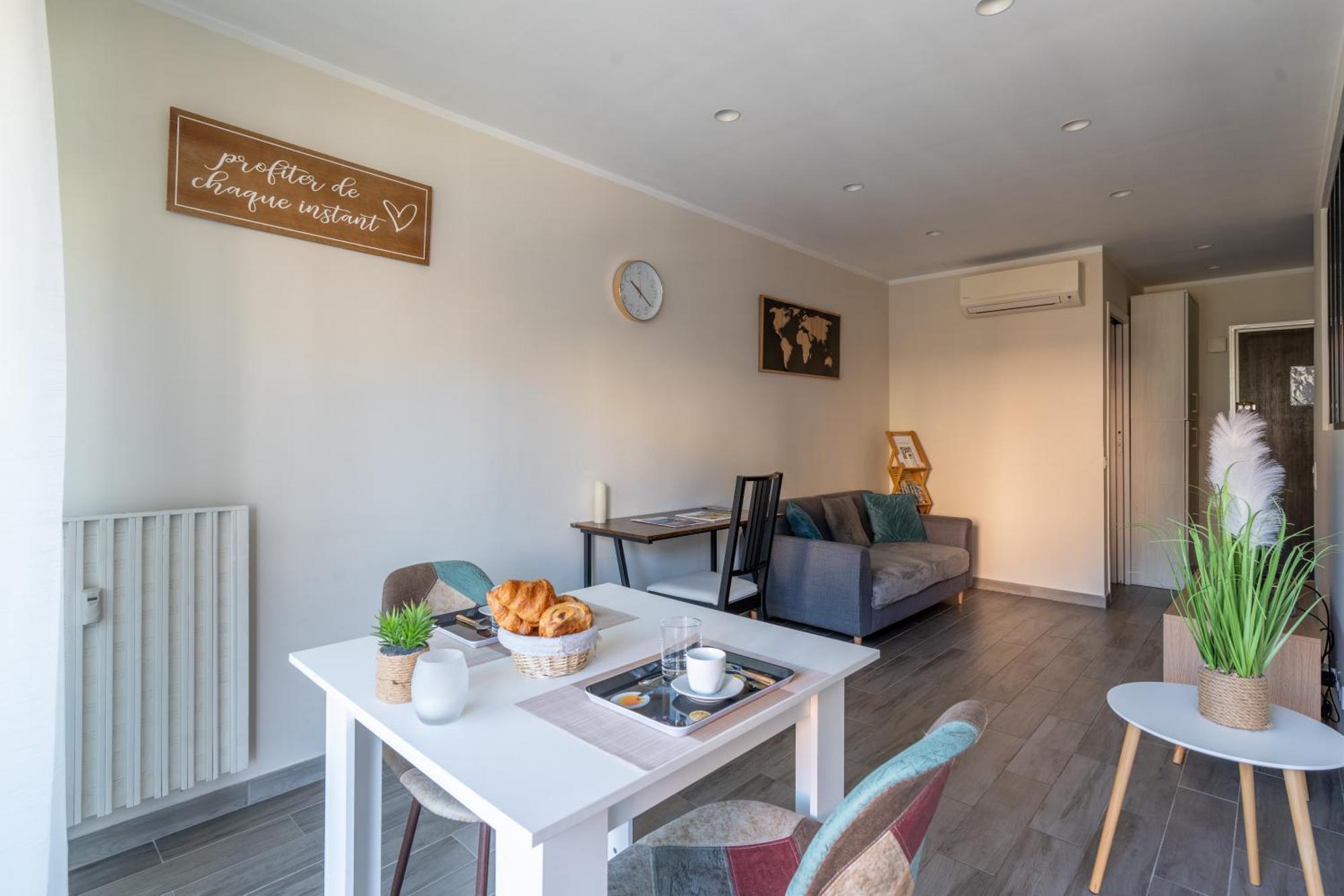 Fabuleux Appartement 2 Personnes Au Coeur De Menton, Climatise Et Proche Gares Routiere Et Sncf Dış mekan fotoğraf