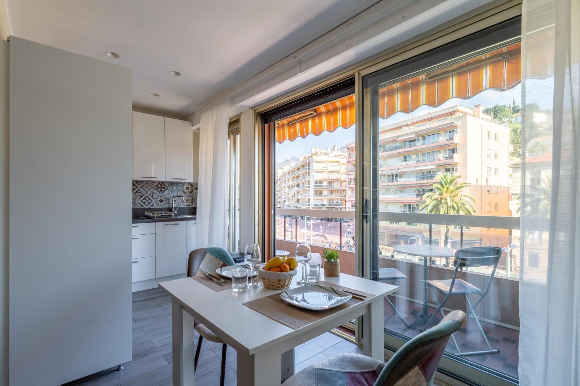 Fabuleux Appartement 2 Personnes Au Coeur De Menton, Climatise Et Proche Gares Routiere Et Sncf Dış mekan fotoğraf