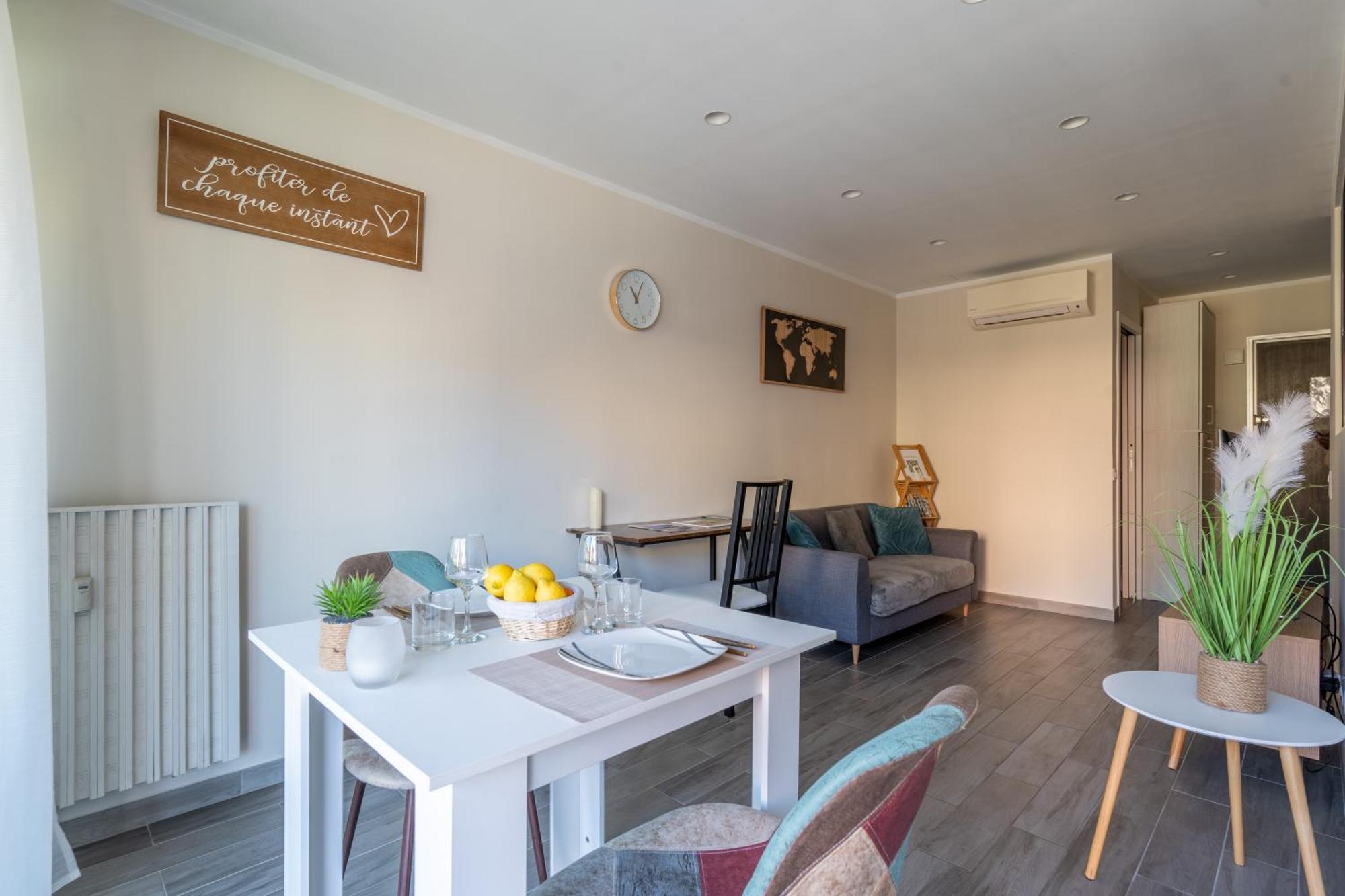 Fabuleux Appartement 2 Personnes Au Coeur De Menton, Climatise Et Proche Gares Routiere Et Sncf Dış mekan fotoğraf