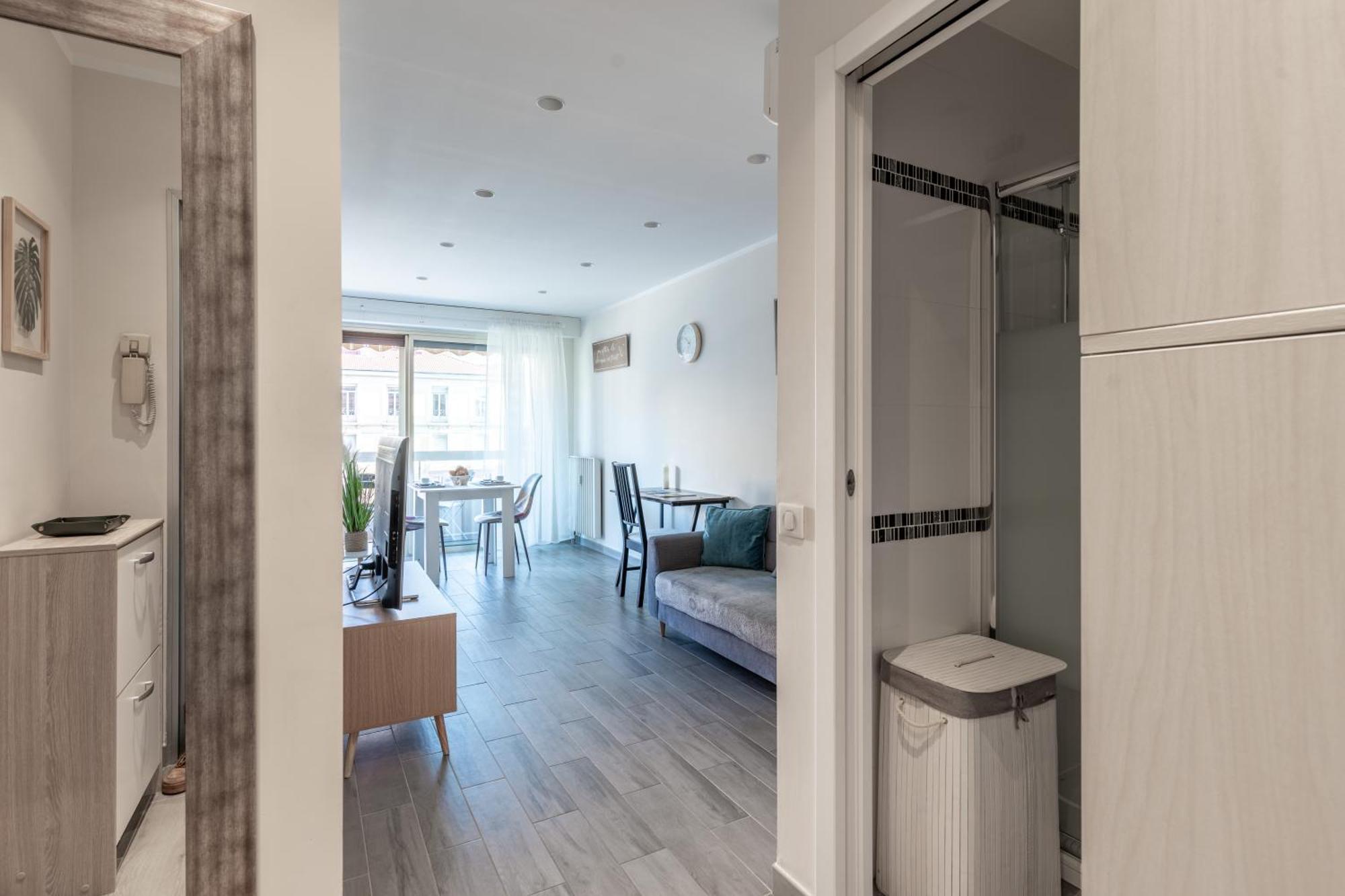 Fabuleux Appartement 2 Personnes Au Coeur De Menton, Climatise Et Proche Gares Routiere Et Sncf Dış mekan fotoğraf
