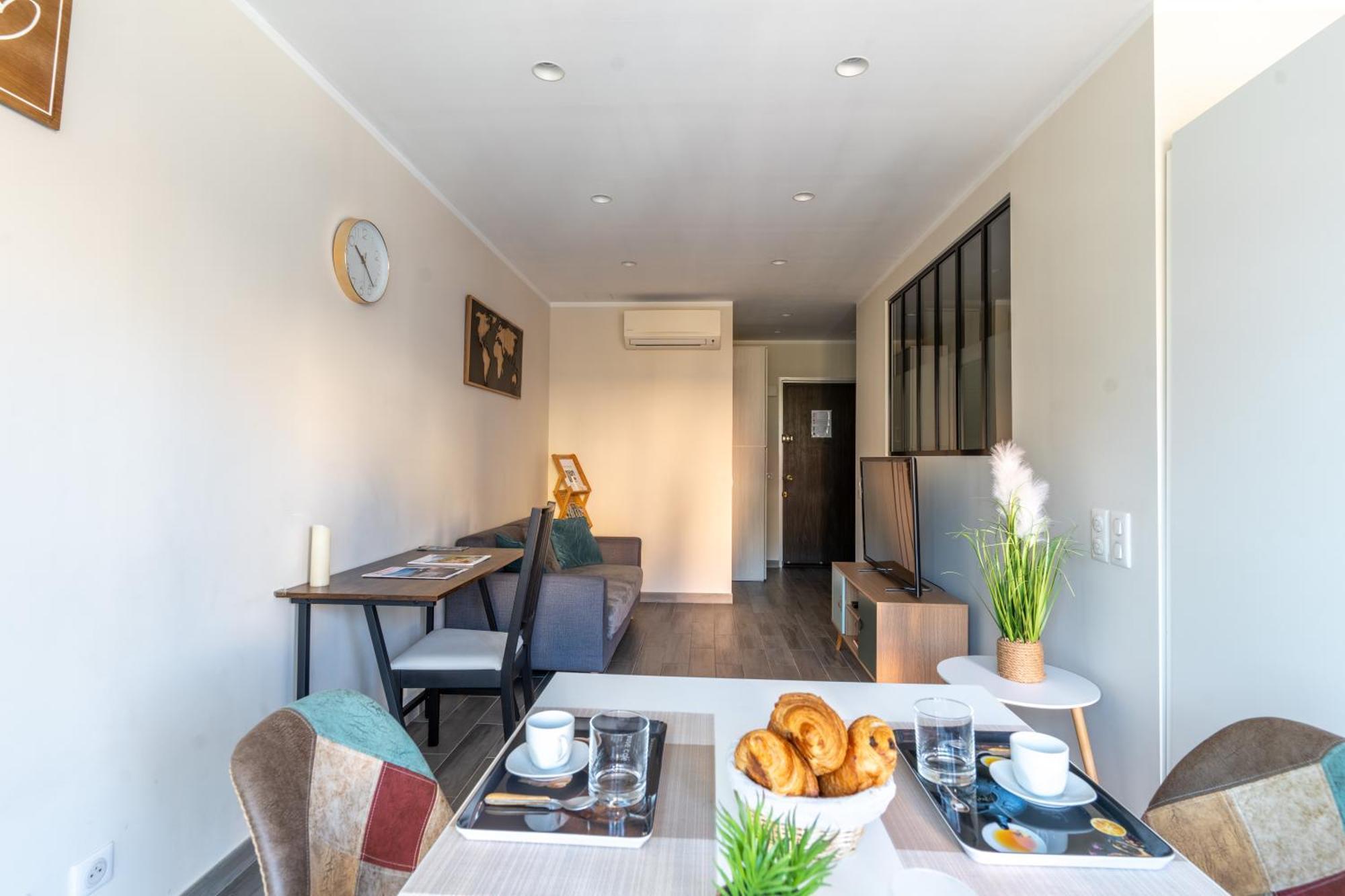Fabuleux Appartement 2 Personnes Au Coeur De Menton, Climatise Et Proche Gares Routiere Et Sncf Dış mekan fotoğraf