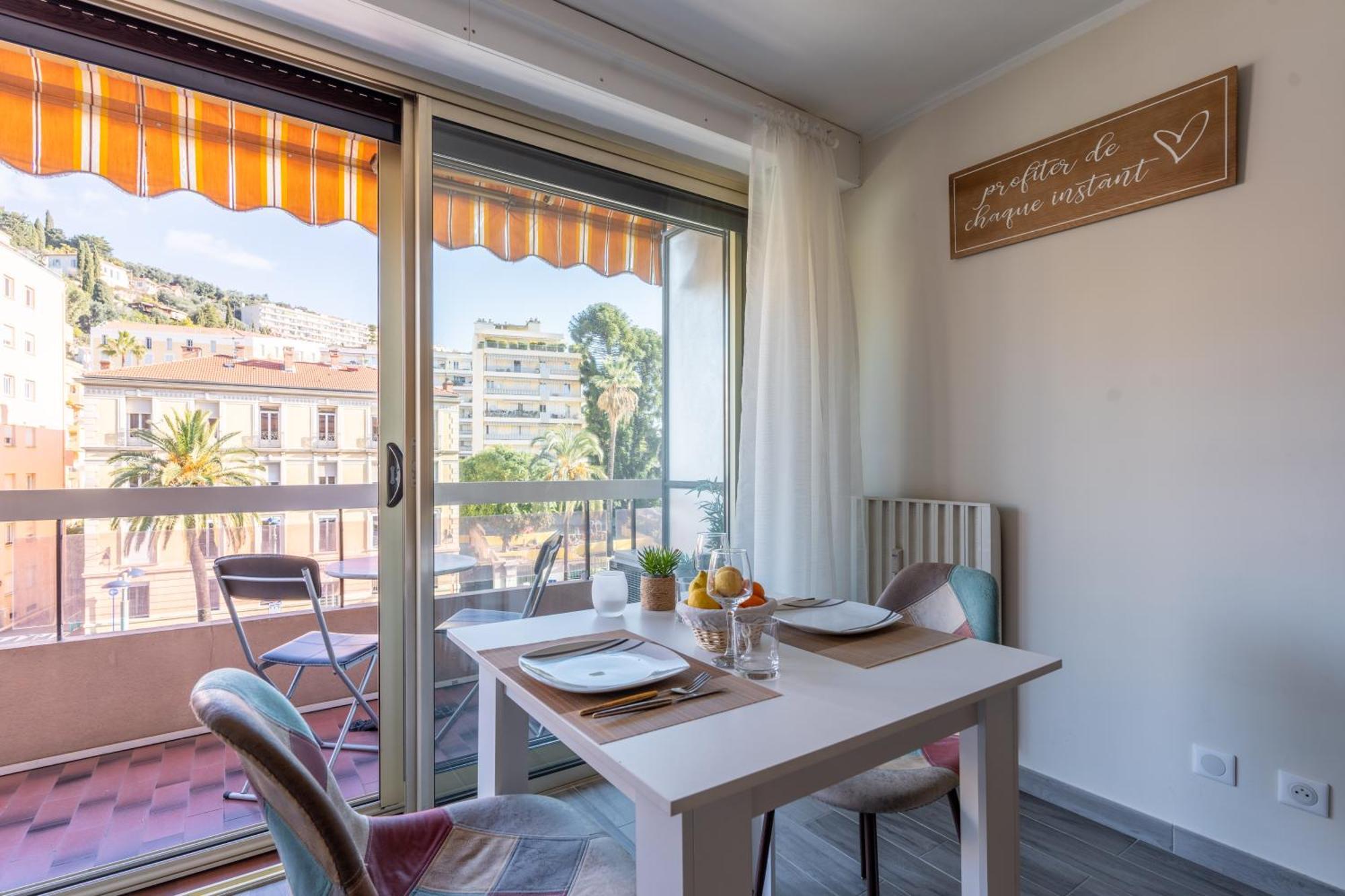 Fabuleux Appartement 2 Personnes Au Coeur De Menton, Climatise Et Proche Gares Routiere Et Sncf Dış mekan fotoğraf